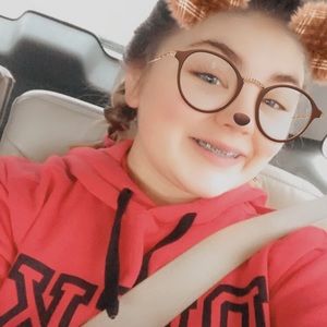 Meet your Posher, Mackenzie